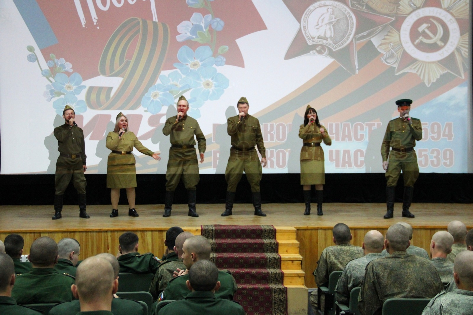 В воинских частях Георгиевского округа выступила концертная бригада